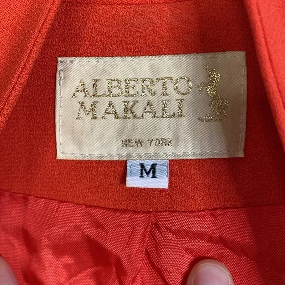 Alberto Makali Red Blazer with Modern Silhouette - Picture 2 of 4